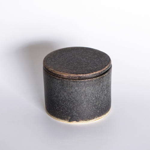 Beurrier à eau en grès, contient 150g de beurre